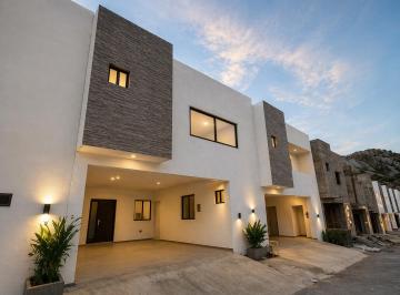 Casa de 3 habitaciones, Monterrey · Casa en Venta, Cumbres del Valle, Zona Santa Maria, Monterrey Nuevo Leon Mexico