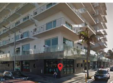 Local comercial · 451m² · 10 Estacionamientos · Ideal Para Restaurante o Cafetería