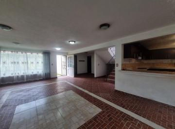 Casa · 245m² · 4 Recámaras · 3 Estacionamientos · Casa en Renta Toluca