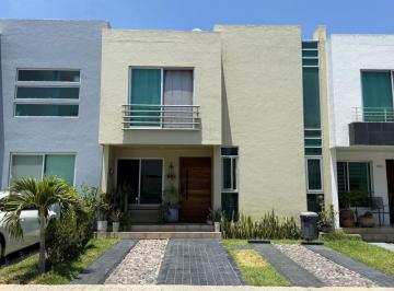 Casa en condominio de 3 habitaciones, Tlajomulco de Zúñiga · Casa en Venta Nueva Galicia Coto Andalucía