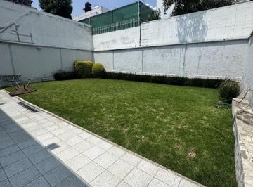 Casa · 240m² · 3 Recámaras · 3 Estacionamientos · Casa en Lomas de Tecamachalco