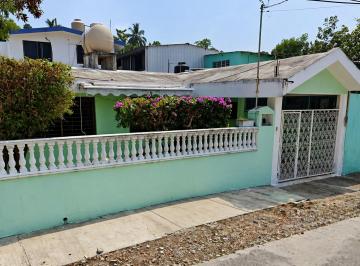 Casa de 3 habitaciones, Poza Rica de Hidalgo · Venta de Casa en La Colonia Tamaulipas en Poza de Rica en Veracruz