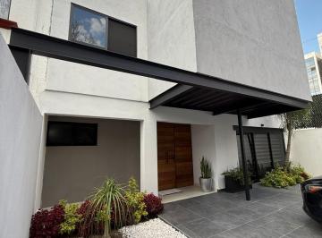Casa · 250m² · 3 Recámaras · 3 Estacionamientos · Casa en Venta - (4)