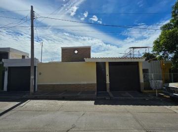 Casa de 3 habitaciones, Culiacán · Casa en Venta en Fracc. Lomas del Boulevard