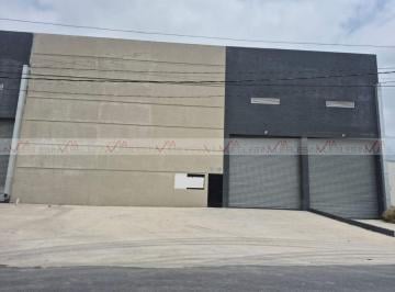 Nave industrial · 827m² · 14 Estacionamientos · Nave Industrial en Renta en Santa Catarina