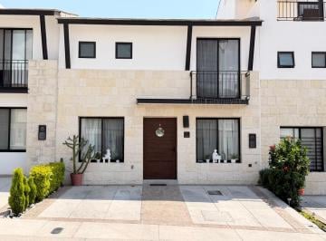 Casa en condominio de 3 habitaciones, Querétaro · Casa en Venta en Querétaro Impecable en El Refugio