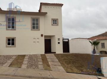 Casa · 216m² · 3 Recámaras · Casa en Venta en Villa San Lorenzo