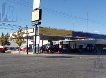 Edificio · 1643m² · Propiedad en Renta Espacial Para Llantera con Bodega y Amplio Estacionamiento