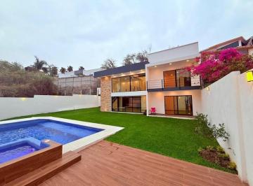 Casa · 265m² · 4 Recámaras · 4 Estacionamientos · Casa en Venta en El Fraccionamiento Burgos