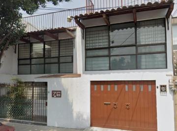 Casa de 4 habitaciones, Miguel Hidalgo · Casa en Venta en Presa Azúcar 76, Col. Irrigación, Miguel Hidalgo, Ciudad de México.