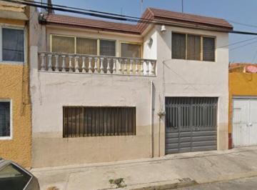 Casa de 3 habitaciones, Nezahualcóyotl · Casa en Venta en Nezahualcóyotl