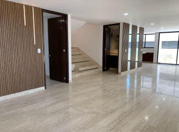 Casa · 339m² · 5 Recámaras · 2 Estacionamientos · Casa en Venta Parque Guanajuato, Lomas de Angelopolis