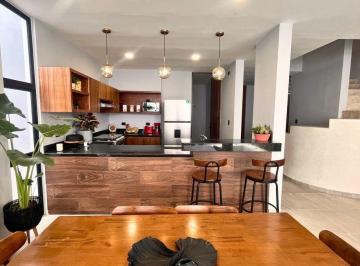 038b9f39e847291cf90719bfac4f9d63660dd29f89b1425168a329303c72944e · Casa en Venta con Paneles Solares Merida Yucatan