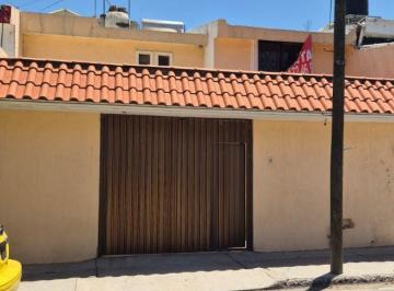 Casa de 3 habitaciones, León · Casa con 3 Recámaras de 120 m² de Terreno en Venta, Los Laureles