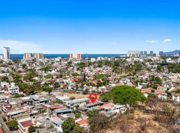 Casa · 229m² · 3 Recámaras · Casa Mexicana Recién Remodelada con Estudio Independiente
