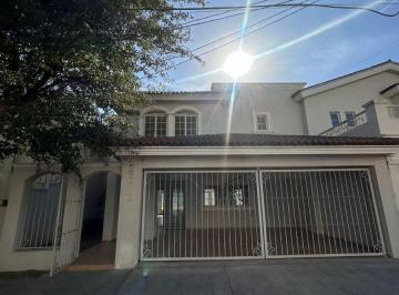 Casa de 3 habitaciones, Monterrey · Casa con Vistas Panoramicas en Venta