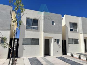 Casa · 145m² · 3 Recámaras · 2 Estacionamientos · Renta de Casa en Frcc. Alleza Boreal, Humrom