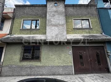 Casa · 261m² · 3 Recámaras · 3 Estacionamientos · Casa en Venta en La Texanita, Nezahualcoyotl, Estado de México