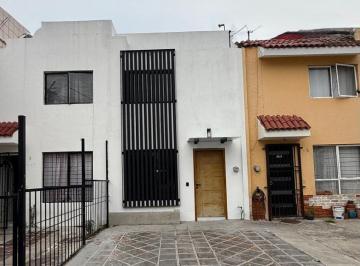 Casa de 3 habitaciones, Zapopan · Casa en Venta Cerca de Atlas Chapalita, Zapopan