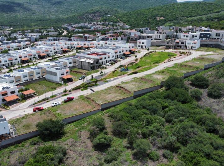 Desarrollo vertical · Meteoro Altozano | Eco Dg