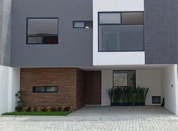 Casa · 3 Recámaras · 2 Estacionamientos · Casa en Venta