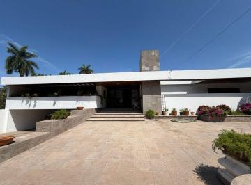 Casa · 1029m² · 4 Recámaras · 6 Estacionamientos · Casa en Venta en Col. Guadalupe, Culiacan, Sinaloa