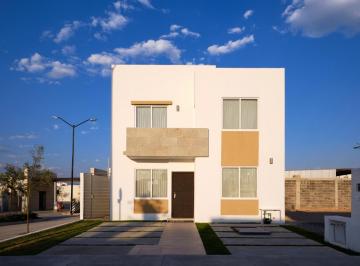 Casa · 156m² · 3 Recámaras · 2 Estacionamientos · Venta de Casa en Azura Residencial Modelo Brun Plus Al Norte de La Ciudad Ka