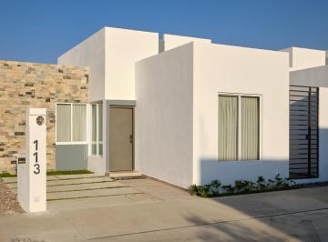 Casa · 104m² · 3 Recámaras · 1 Estacionamiento · Venta de Casa en Azura Residencial Modelo Brunt Al Norte de La Ciudad Ka