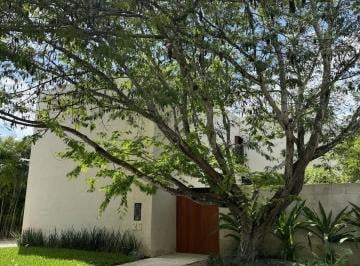 Casa en condominio · 500m² · 3 Recámaras · 3 Estacionamientos · Casa en Condominio en Yucatán Country Club