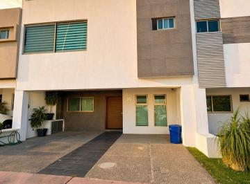 Casa de 3 habitaciones, Zapopan · Casa en Venta en Solares con Roof Garden, Estudio en Pb y Amenidades