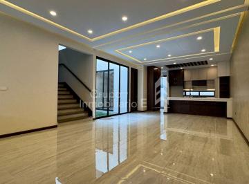 Casa de 4 habitaciones, Xalapa · Hermosa Residencia con Acabados de Lujo en Fraccionamiento Privado en Xalapa, Veracruz.