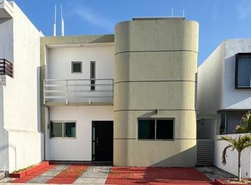 9291ffb25d02fbae28494599649762cccba491ecac9406b0b22bdb156902433b · Casa en Venta en Veracruz Fracc. Lomas de La Rioja con 4 Hab.