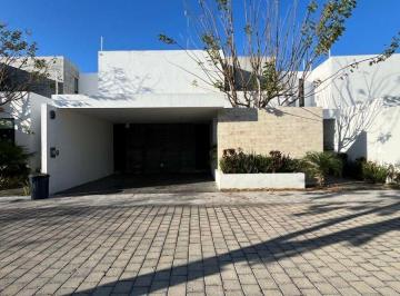 Casa en condominio de 4 habitaciones, Mérida · Casa en Venta en Merida Yucatan Temozon Barlovento