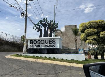 Acceso principal al fraccionamiento Bosques de San Gonzalo · Casa en Renta Bosques de San Gonzalo Zapopan 3 Recamaras
