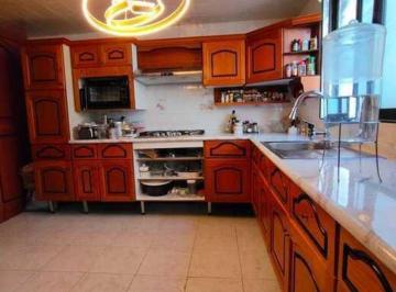 Casa de 4 habitaciones, Nezahualcóyotl · Venta de Casa en Prados de Aragon