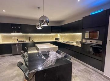 1 · Casa en Venta en Merida en Privada Residencial, Cholul