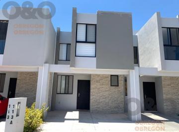 Casa · 111m² · 3 Recámaras · 2 Estacionamientos · Casa en Venta en Interlomas I, León Gto
