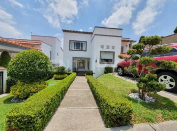 Casa · 312m² · 3 Recámaras · 3 Estacionamientos · Renta Casa Real Esmeralda Atizapan 11308