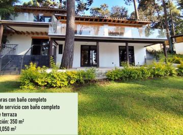 Casa de 5 habitaciones, Valle de Bravo · Casa Recién Remodelada en Avándaro, Valle de Bravo