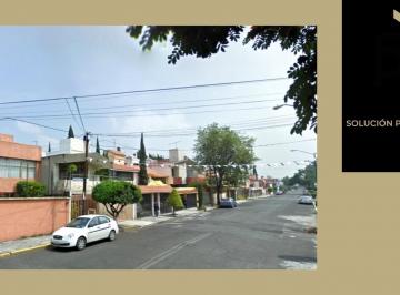 Casa de 4 habitaciones, Coyoacán · Casa en Coyoacan de Recuperacion bancaria.¡Adquiere La Casa de Tus Sueños!