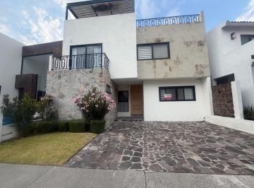 Casa de 4 habitaciones, San Miguel de Allende · Casa en Zirándaro con 160 m² de Terreno y 4 Recámaras en Renta