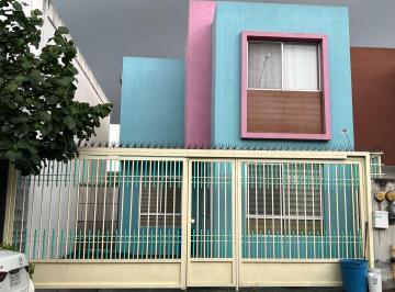 Casa · 103m² · 3 Recámaras · 1 Estacionamiento · Mmc Casa en Renta en Bello Amanecer en Guadalupe en Nuevo Leon