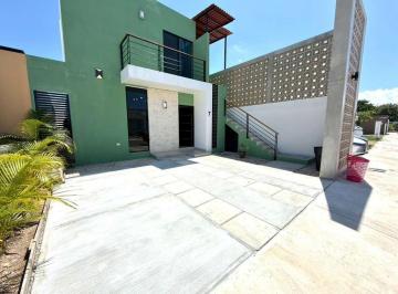 Casa · 3 Recámaras · 2 Estacionamientos · Rento Hermosa Casa de 1 Nivel con 3 Enormes Rec en Andria Amueblada en Planta Baja