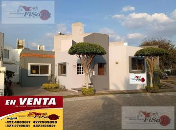 Casa · 129m² · 3 Recámaras · 3 Estacionamientos · Casa en Fraccionamiento Bosques de San Juan