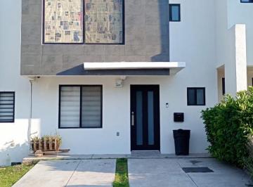 Casa en condominio · 150m² · 3 Recámaras · 2 Estacionamientos · Casa en Condominio - Fraccionamiento Zibatá