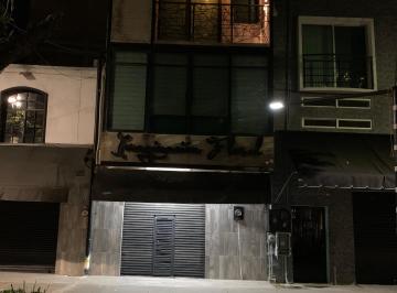 Inmueble productivo urbano de 2 habitaciones, Guadalajara · Negocio con Área de Trabajo y Departamento