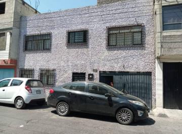 Casa · 193m² · 4 Recámaras · 2 Estacionamientos · Casa en Venta, Renovación, Iztapalapa, Cdmx.
