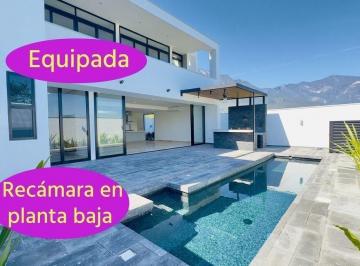 05e539df65c218976de681f0ad072269f0452e2311bf46f7d1e3b08c1a5636f3 · Casa en Venta en Santiago, Nl – con Alberca, Terraza y Asador, 4 Recámaras