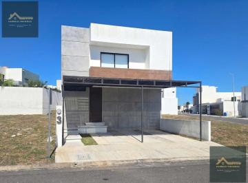 Casa · 172m² · 3 Recámaras · 2 Estacionamientos · Fraccionamiento Lomas de La Rioja, Riviera Veracruzana, Alvarado, Veracruz