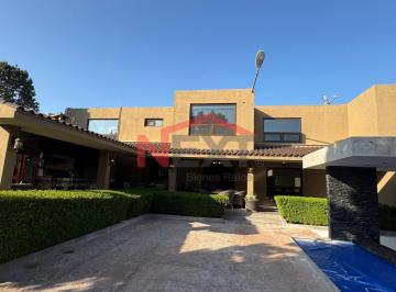 Foto principal · Casa en Venta en Loma Blanca, Saltillo | 920 m² Terreno | 648.50 m² Construcción | Alberca | Paneles